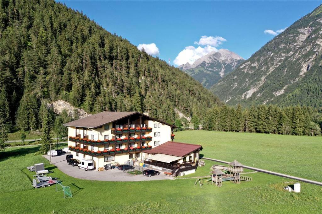Schoenauer Hof Bach  Exteriör bild